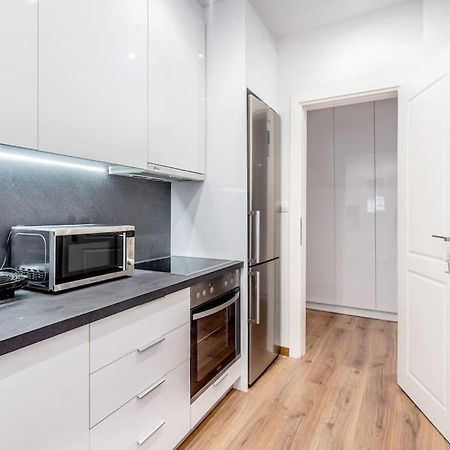 Modernised Athenian Apartment /W 2Br & 2Ba Buitenkant foto