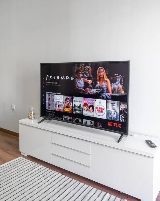 Modernised Athenian Apartment /W 2Br & 2Ba Buitenkant foto