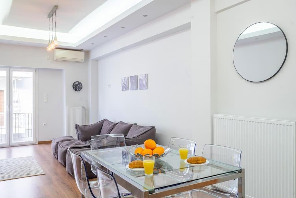 Modernised Athenian Apartment /W 2Br & 2Ba Buitenkant foto