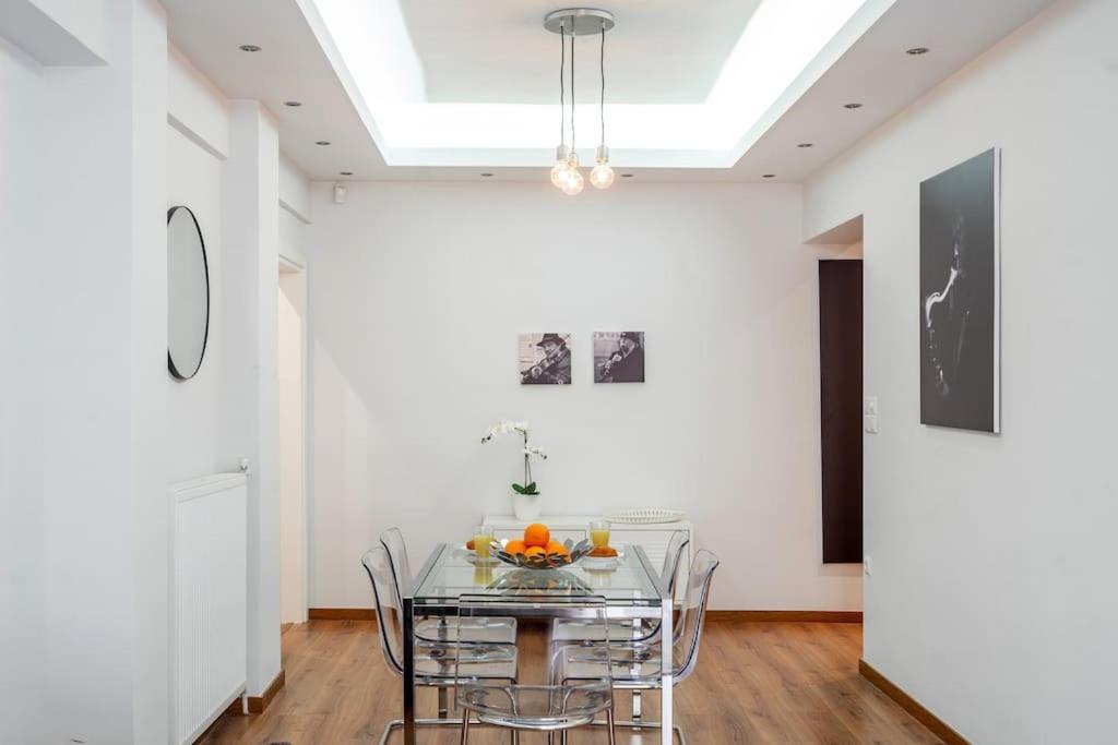 Modernised Athenian Apartment /W 2Br & 2Ba Buitenkant foto